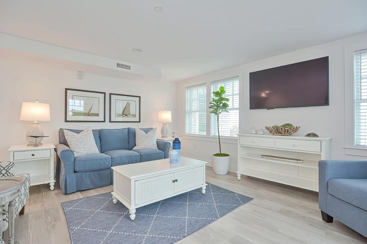 Harbourtown Suites On Plymouth Harbor Ngoại thất bức ảnh