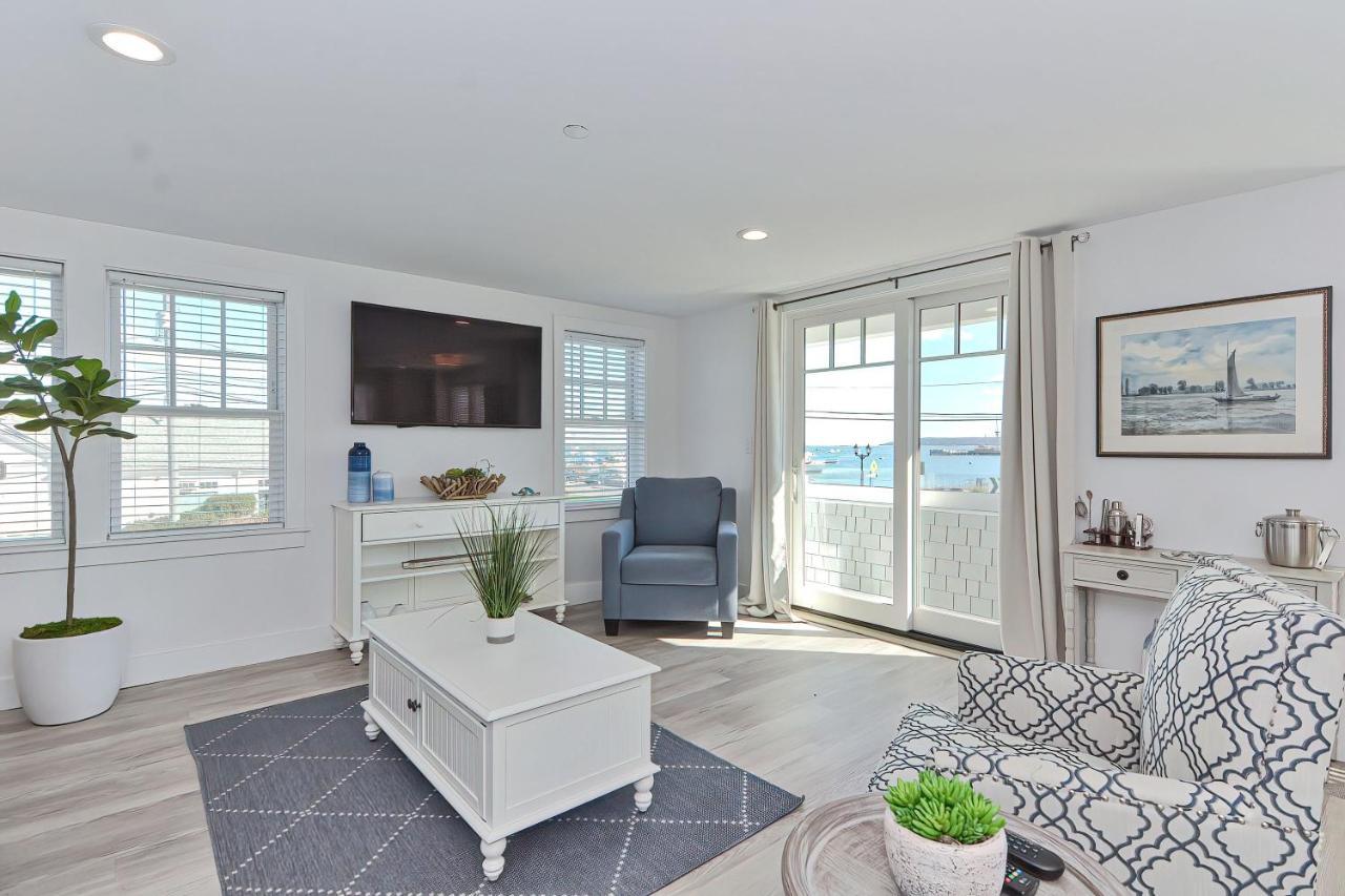 Harbourtown Suites On Plymouth Harbor Ngoại thất bức ảnh