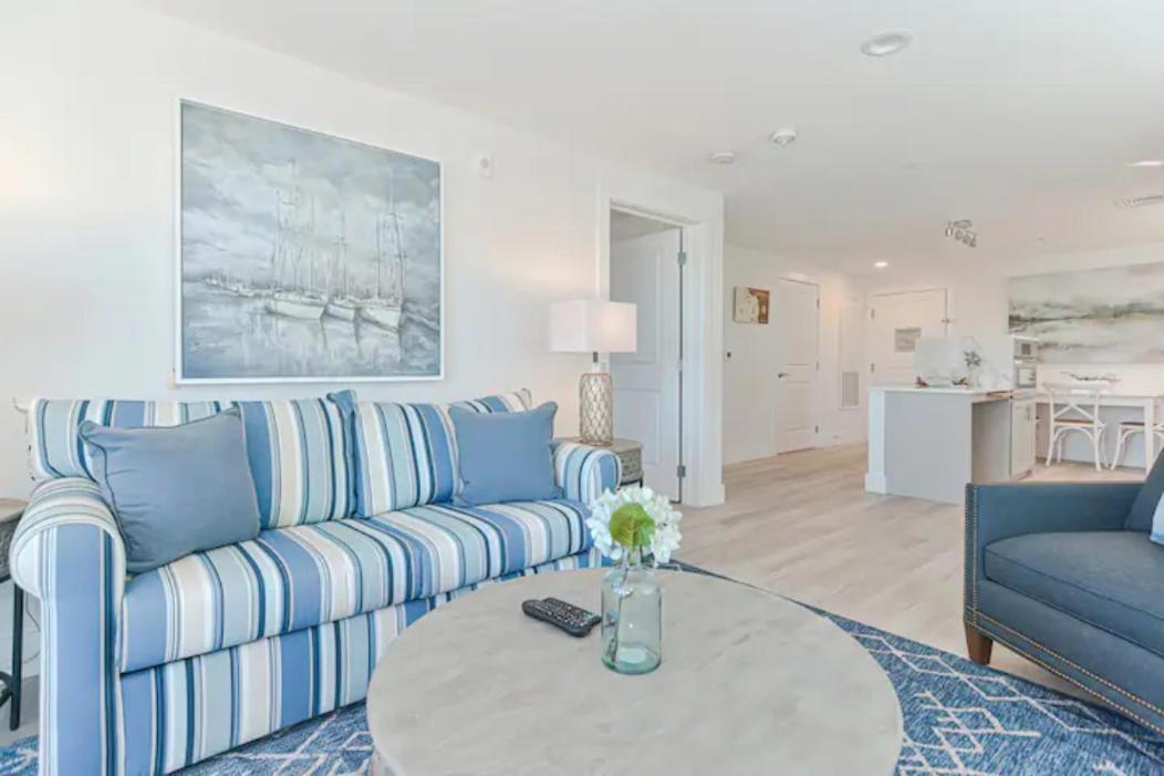 Harbourtown Suites On Plymouth Harbor Ngoại thất bức ảnh