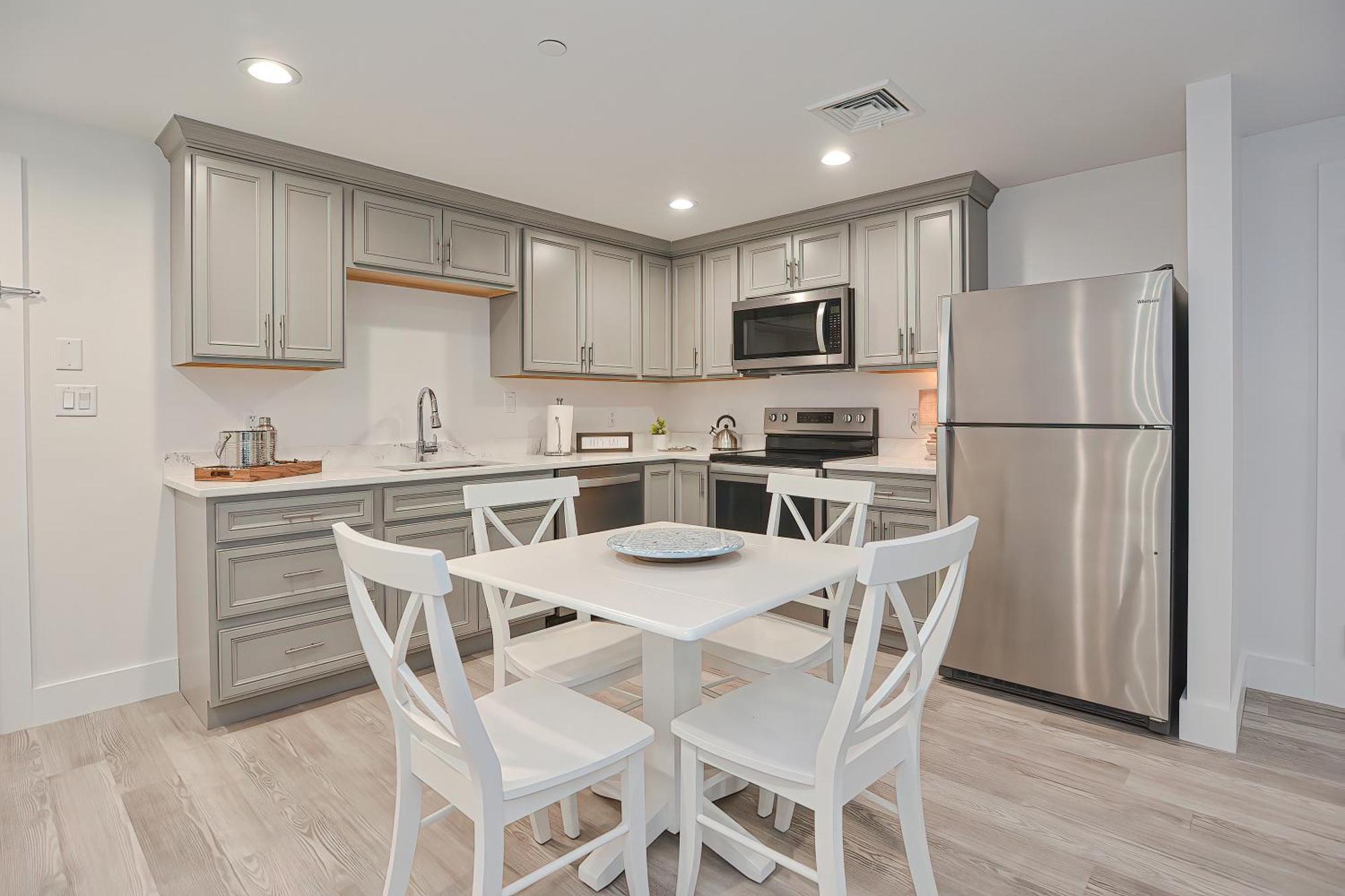 Harbourtown Suites On Plymouth Harbor Ngoại thất bức ảnh