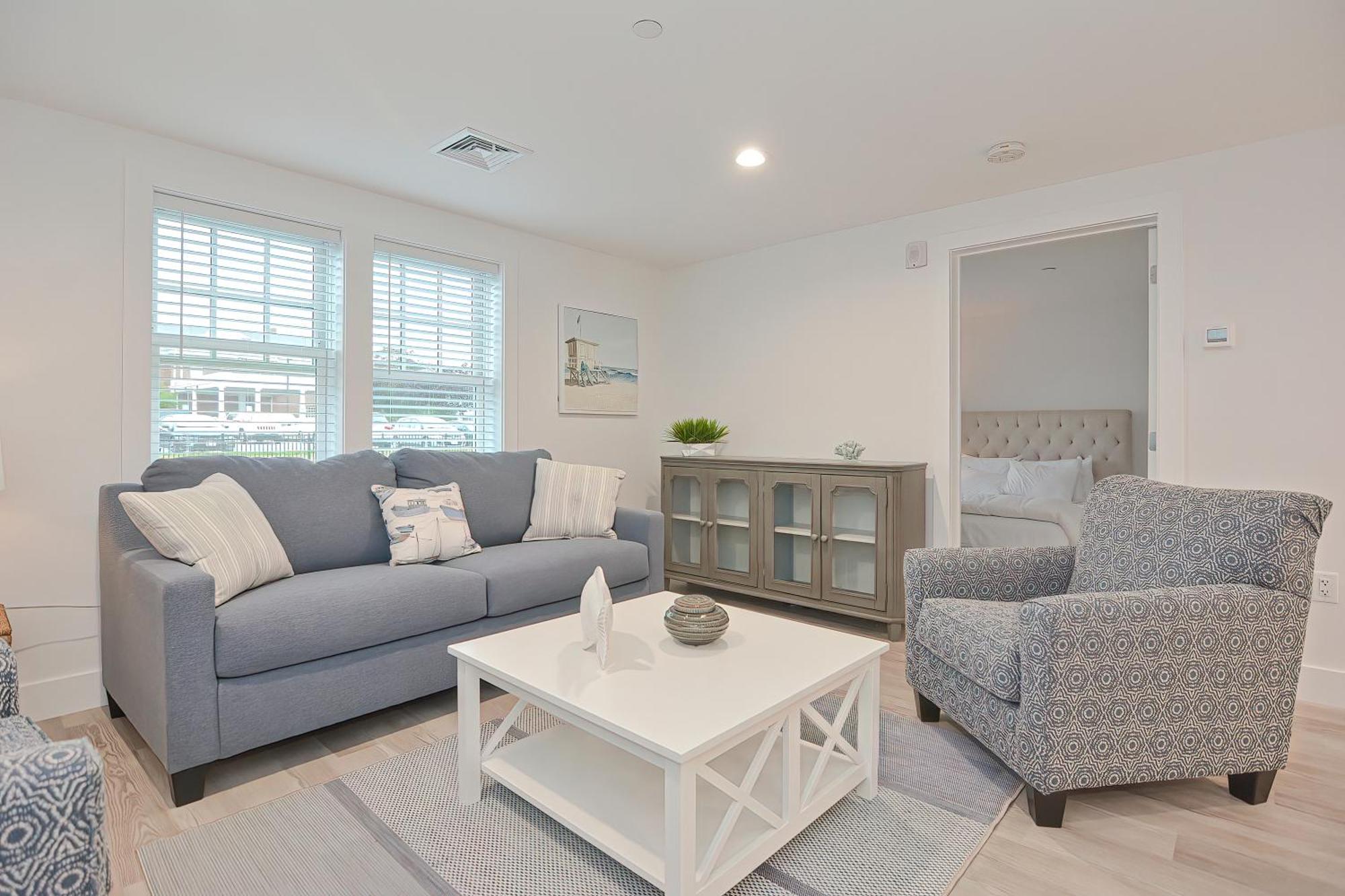Harbourtown Suites On Plymouth Harbor Ngoại thất bức ảnh